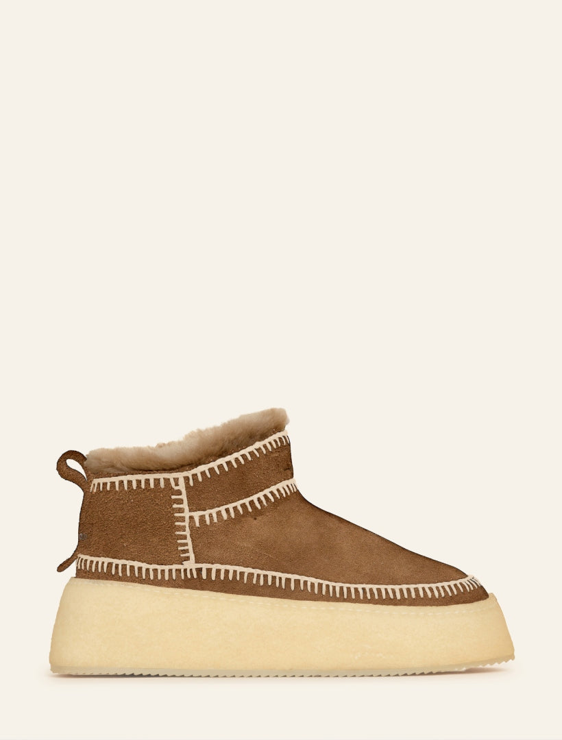 Nyuki Platform Low Camel Suede Natural