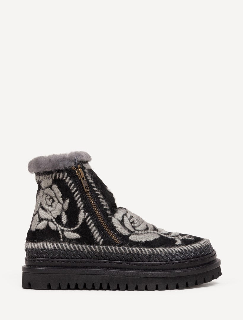 Setsu 4.0. Rose Black Suede Grey - Preorder - Ships 25 August 2026