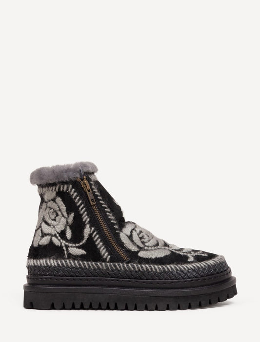 Setsu 4.0. Rose Black Suede Grey - Preorder - Ships 25 August 2026