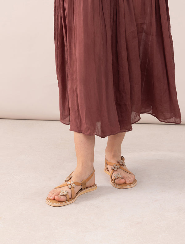 Blyth Flat Light Brown Silver