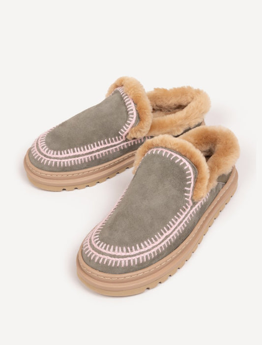 Jun 4.2. Slippers Moss Suede Baby Pink - Preorder - Ships 25 August 2026