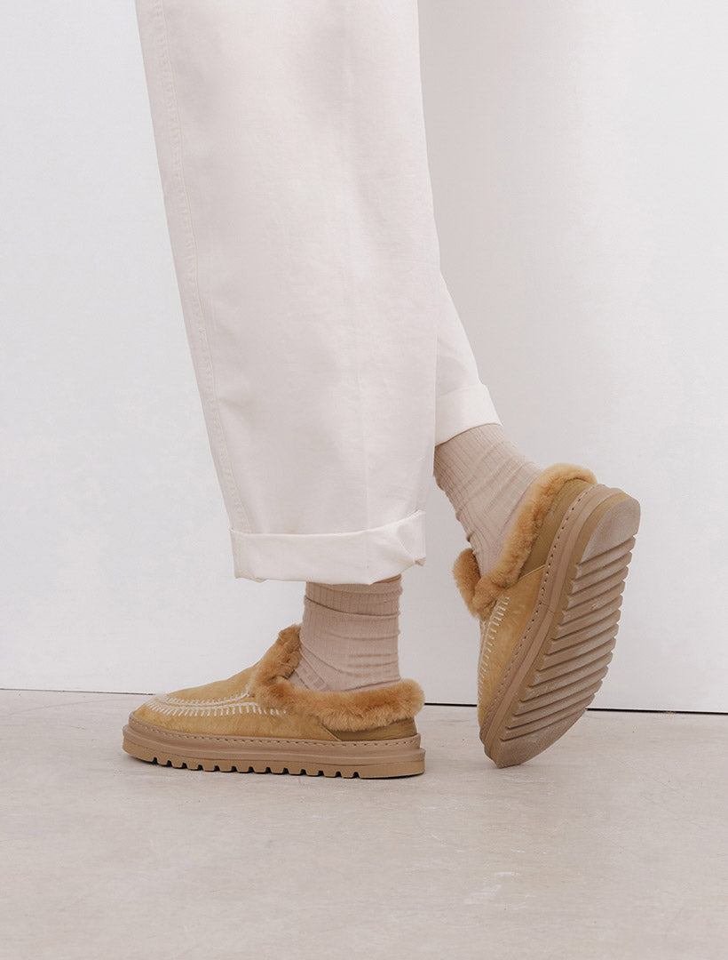Jun 4.2. Slippers Biscotti Suede Natural