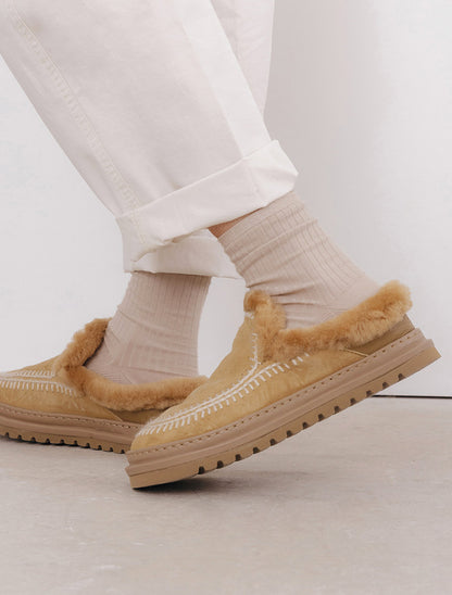 Jun 4.2. Slippers Biscotti Suede Natural