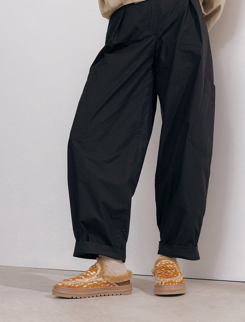Jun 4.2. Slippers Deer Pony Natural