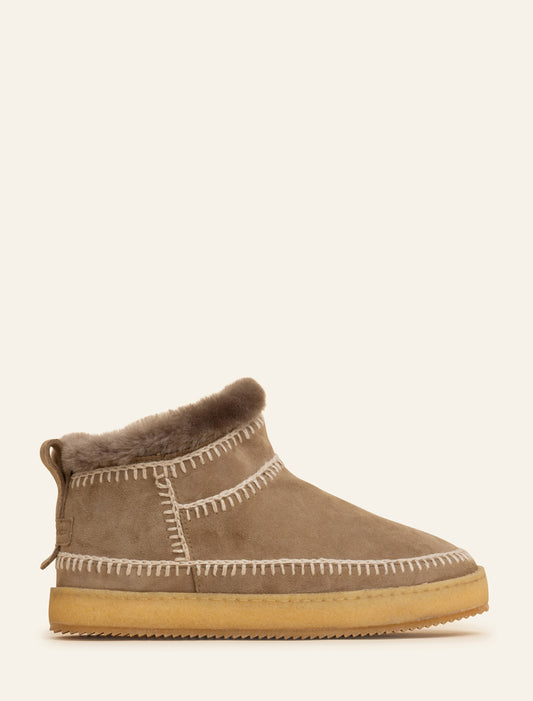 Nyuki Low Crochet Ankle Boot Otter Suede Natural