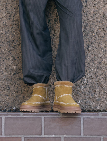 Nyali 4.0. Crochet Army Suede Natural