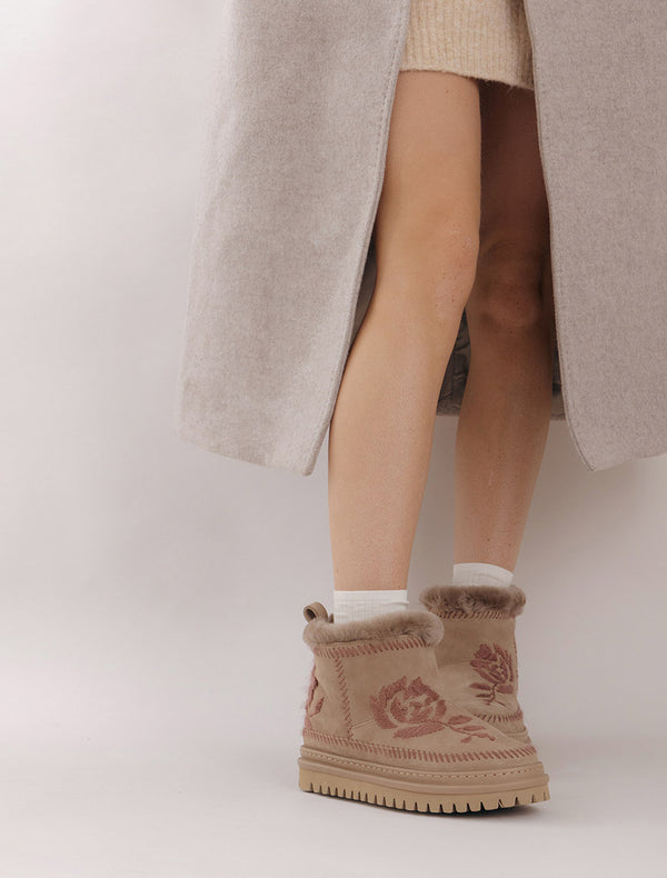 Nyali 4.0. Rose Otter Suede Rosso