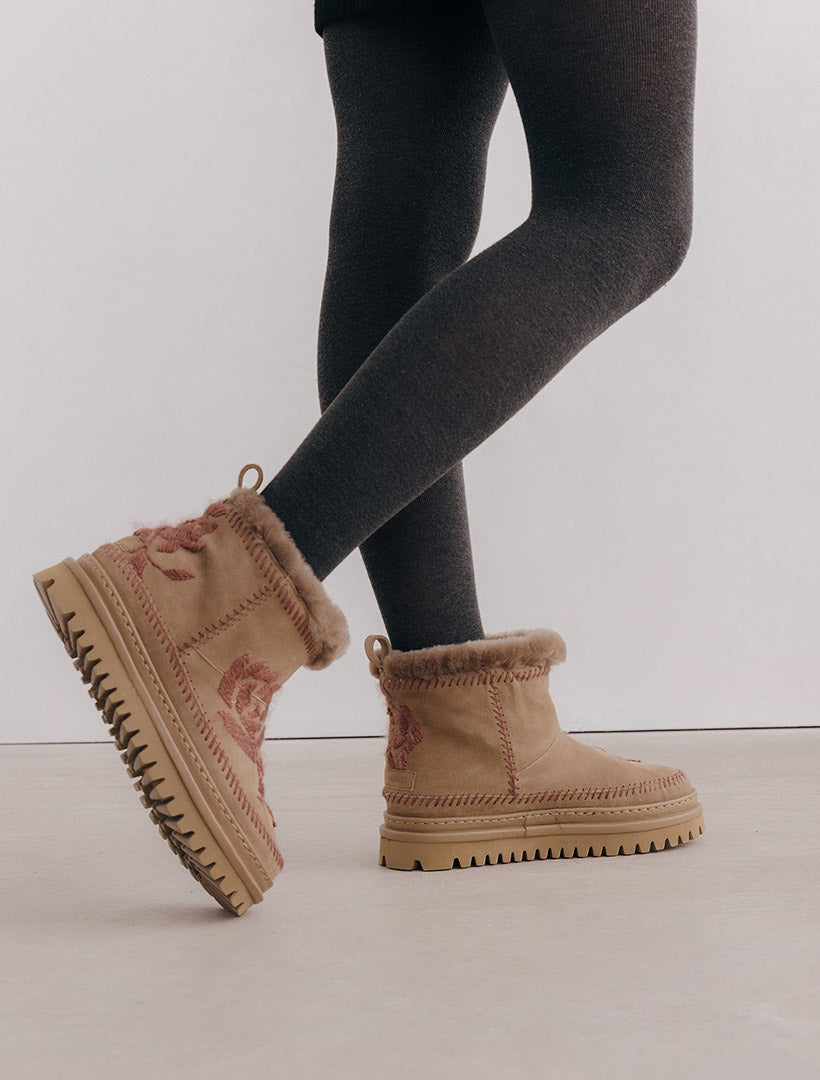Nyali 4.0. Rose Otter Suede Rosso