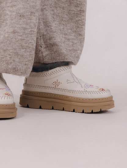 Nyali Micro 4.3. Folk Milk Leather Multi