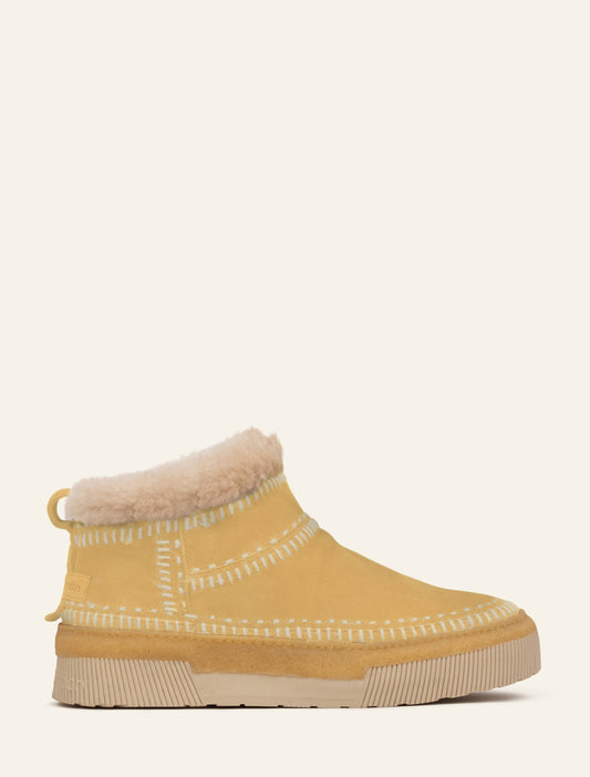 Ronan 6.0. Crochet Ankle Boot Buttermilk Suede Wheat