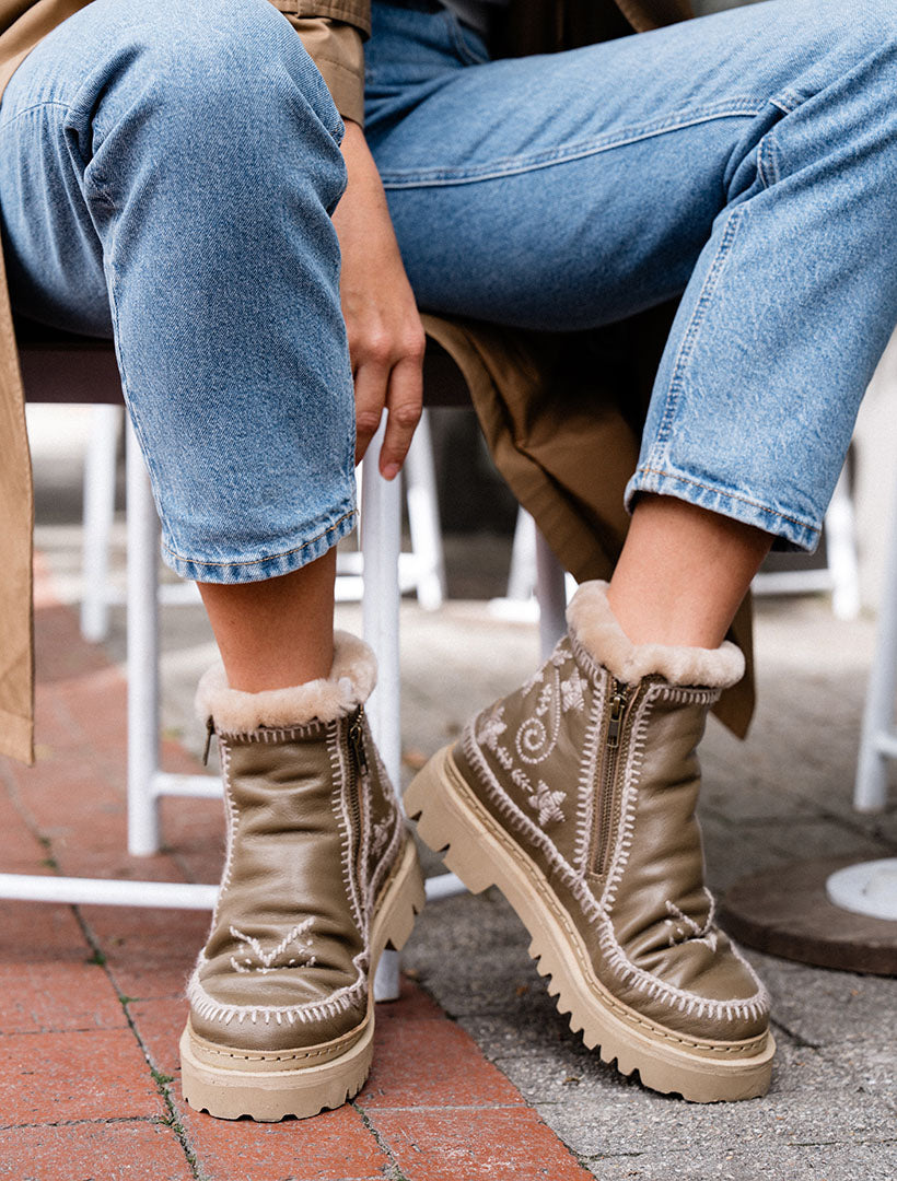 Setsu 3.0. Paisley Ankle Boot Otter Leather Wheat
