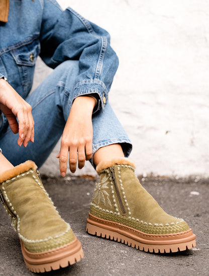 Setsu 4.0. Floral Ankle Boot Fern Suede Olive