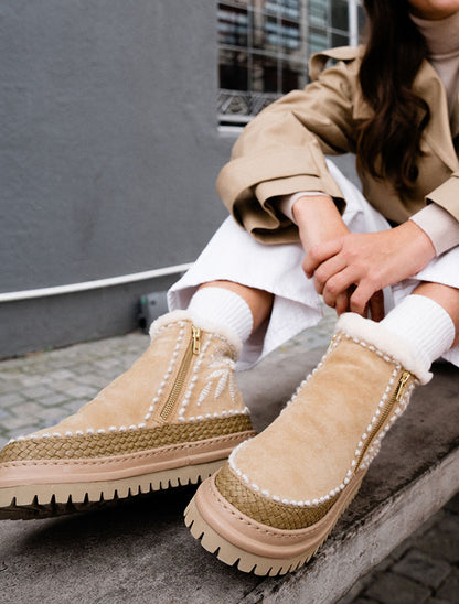 Setsu 4.0. Floral Ankle Boot Saffron Suede Natural