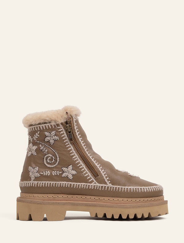 Setsu 3.0. Paisley Ankle Boot Otter Leather Wheat