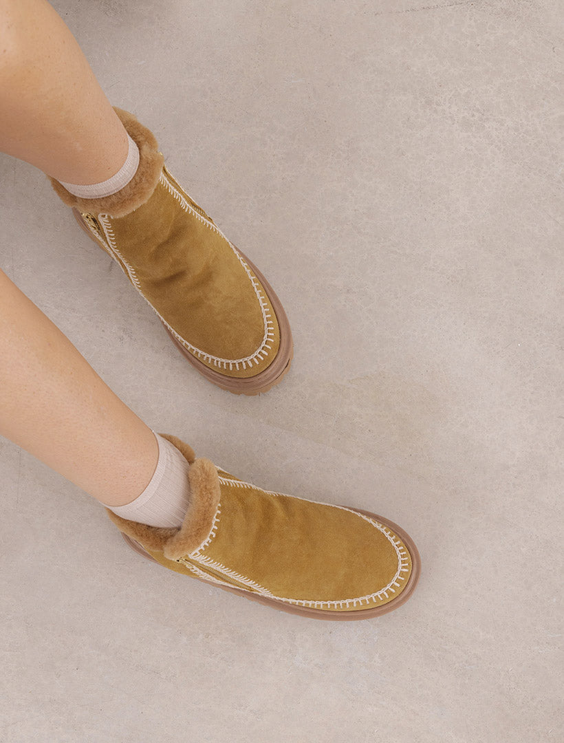 Setsu 4.0. Crochet Chestnut Suede Natural