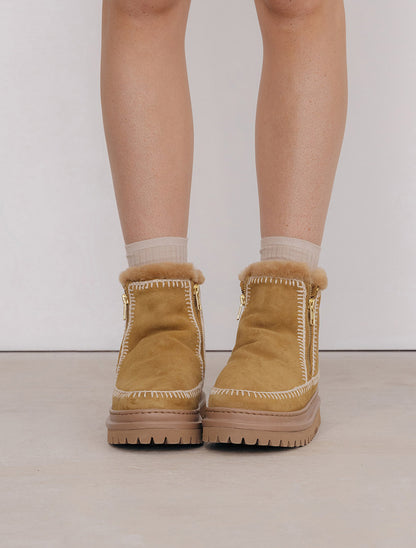 Setsu 4.0. Crochet Chestnut Suede Natural