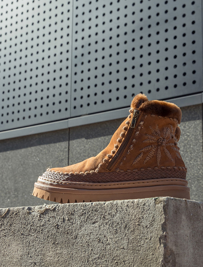 Setsu 4.0. Floral Nutmeg Suede Beige