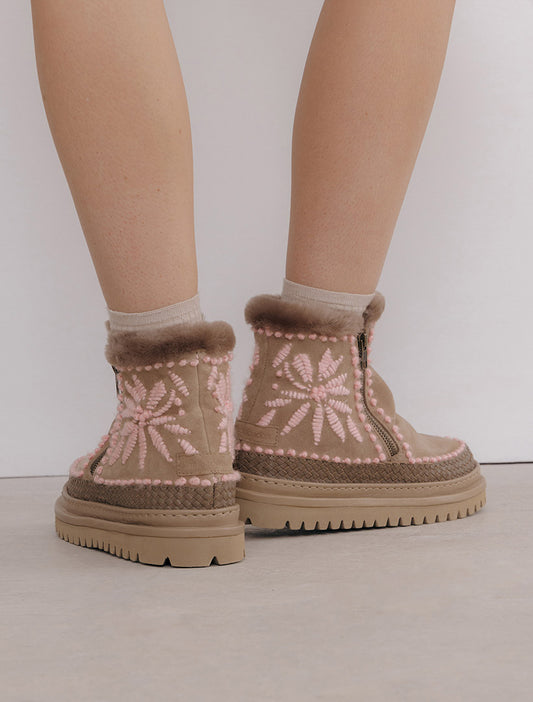 Setsu 4.0. Floral Otter Suede Baby Pink