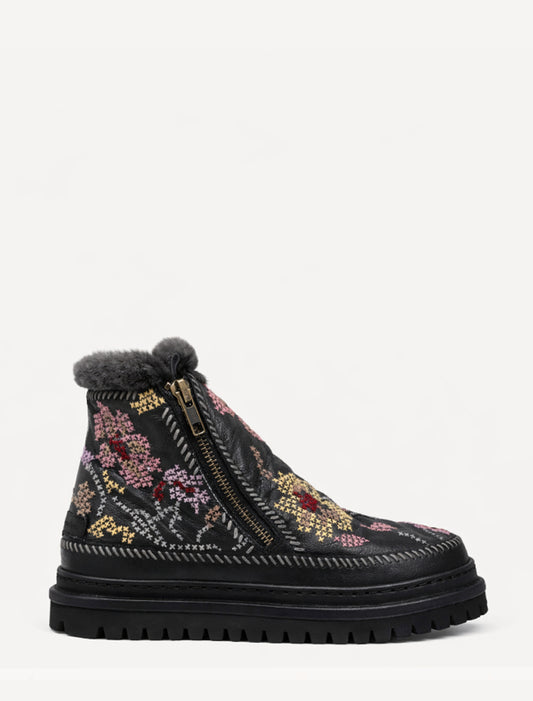 Setsu 4.0. Folk Black Leather Multi - Preorder - Ships 25 August 2026