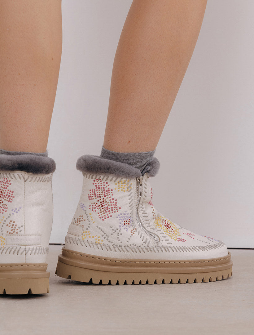 Setsu 4.0. Folk Milk Leather Multi