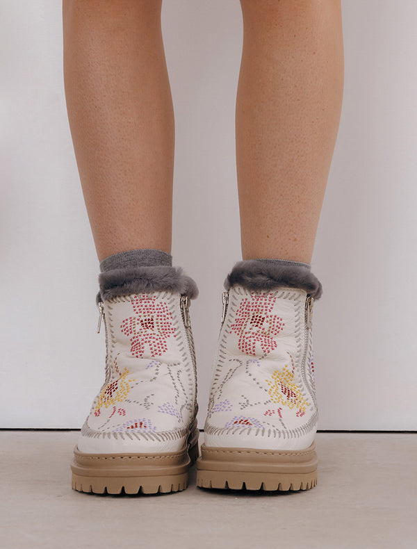 Setsu 4.0. Folk Milk Leather Multi