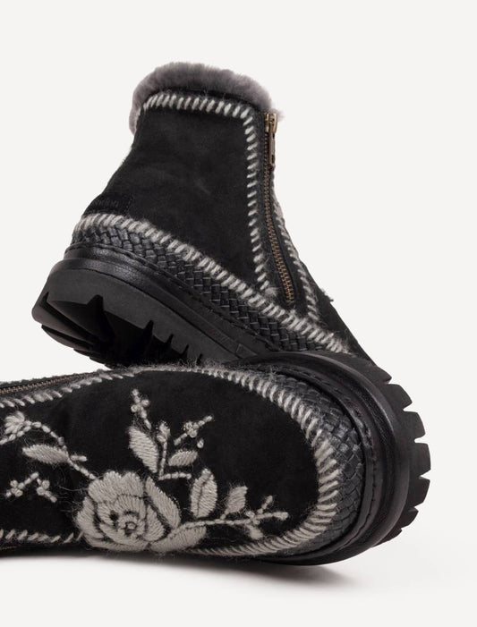 Setsu 4.0. Rose Black Suede Grey - Preorder - Ships 25 August 2026