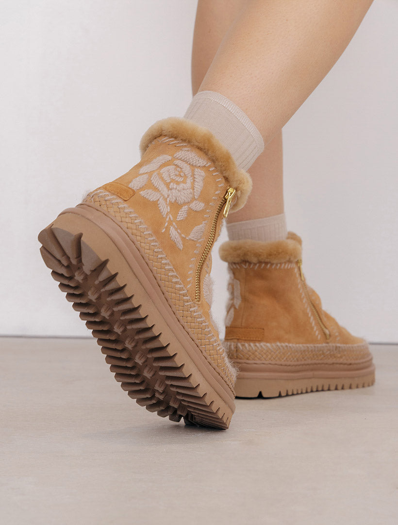 Setsu 4.0. Rose Chestnut Suede Wheat
