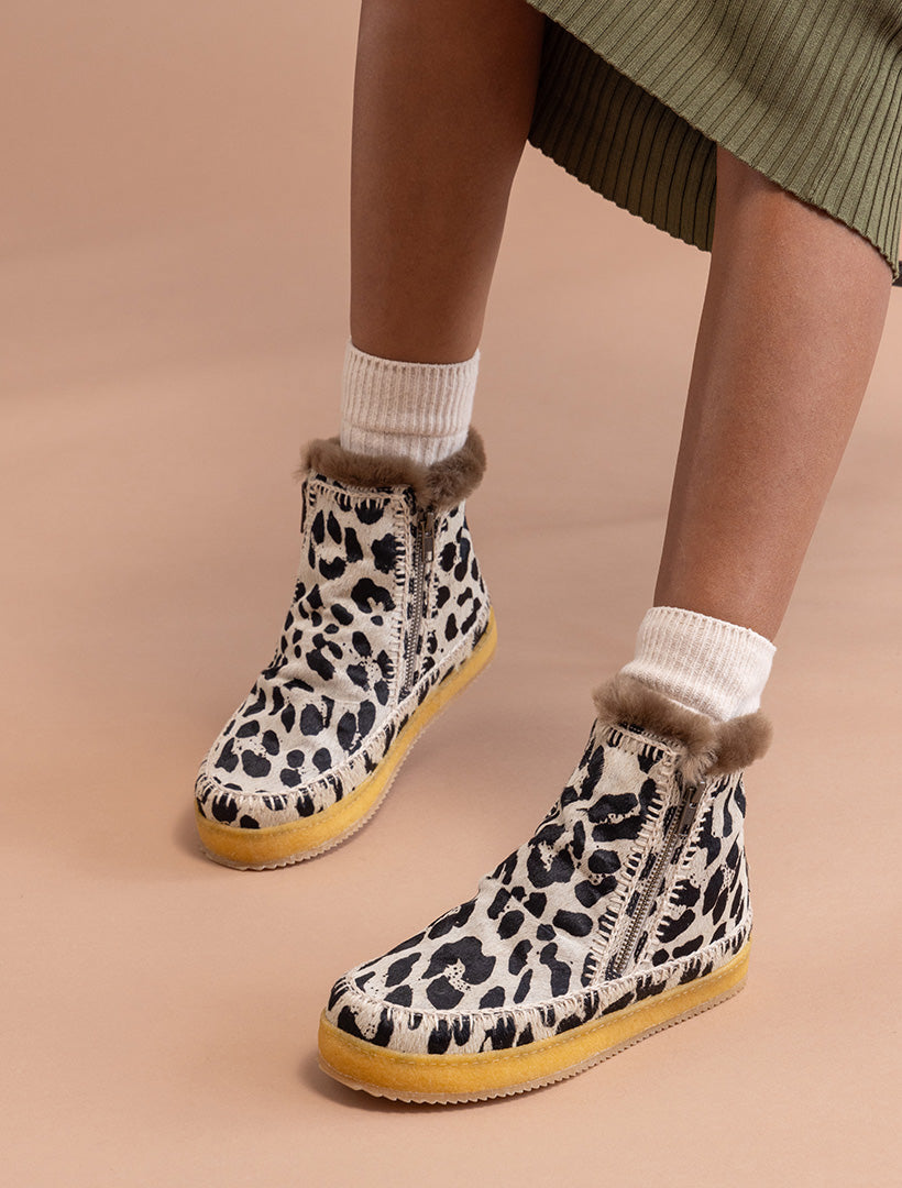 Setsu Crochet Ankle Boot Black White Leopard