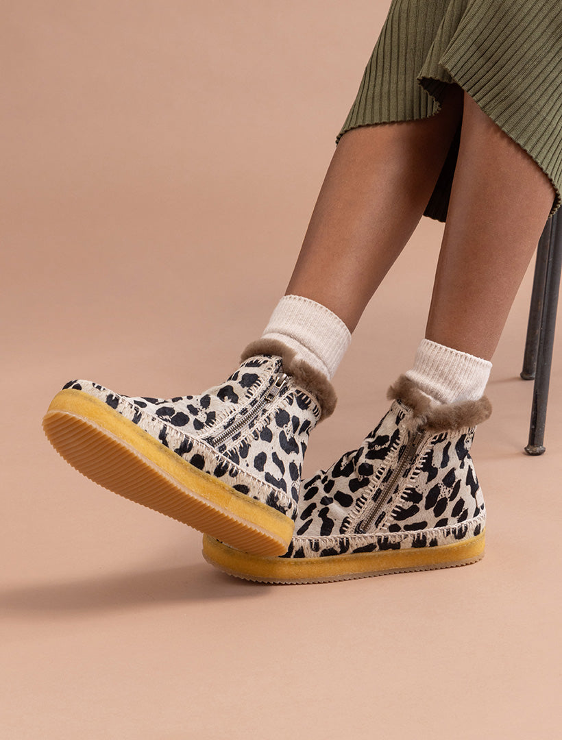 Setsu Crochet Ankle Boot Black White Leopard