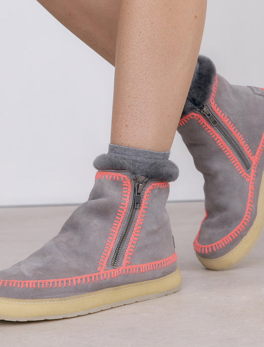 Setsu Crochet Crepe Grey Suede Neon Pink