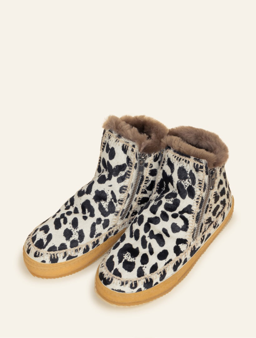 Setsu Crochet Ankle Boot Black White Leopard – laidback london