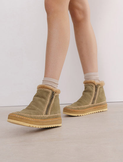 Setsu Wedge Crochet Fern Suede Beige