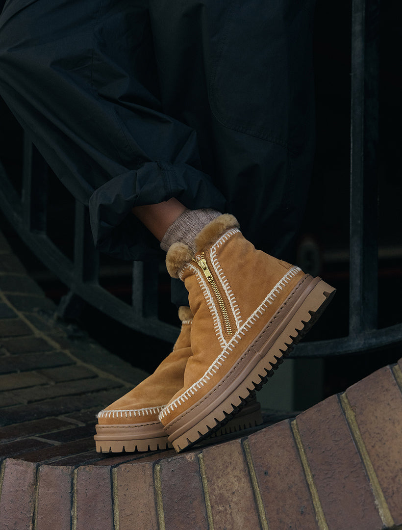 Setsu 4.0. Crochet Chestnut Suede Natural - Preorder - Ships 25 August 2026