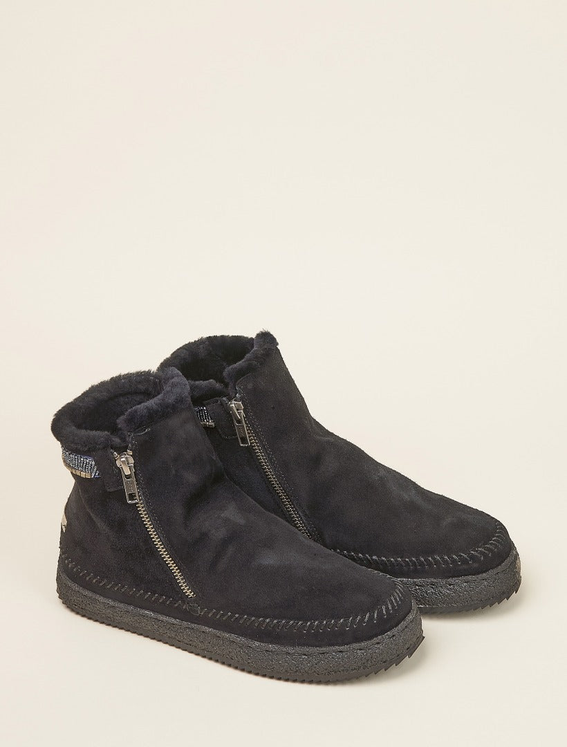 Setsu Classic Side Zip Ankle Boot Black Suede